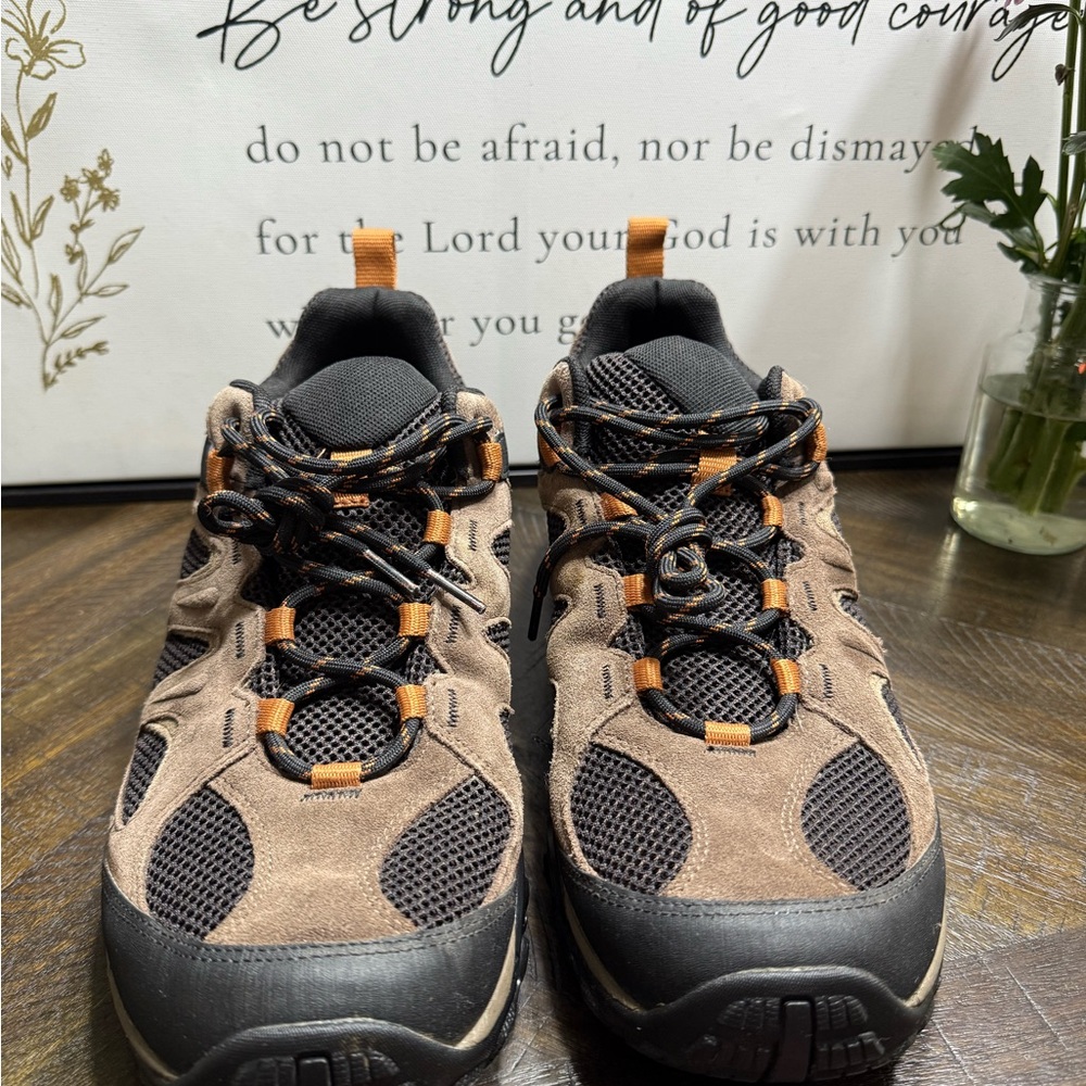 Merrell Brown and Black Hiking Shoes Men SZ 13- like new. Box 13
